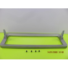 TOSHIBA: 50L3400UC. BASE TV/STANDS 