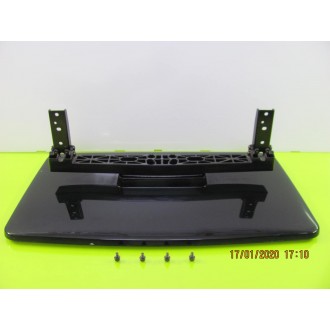 TOSHIBA: 52XV545U. BASE TV/STANDS